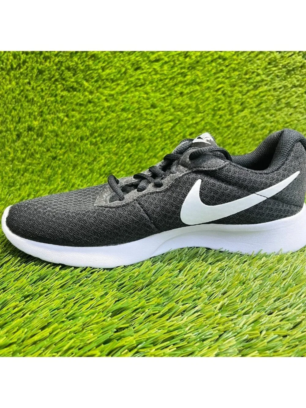 Nike Tanjun Womens Size 7.5 Black White Athletic Running Walking Shoes Sneakers